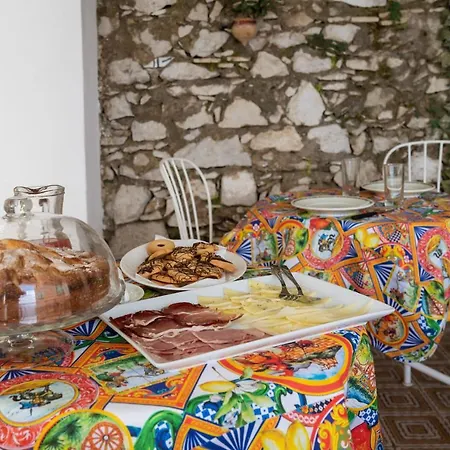 Elios Tao מלון טאורמינה