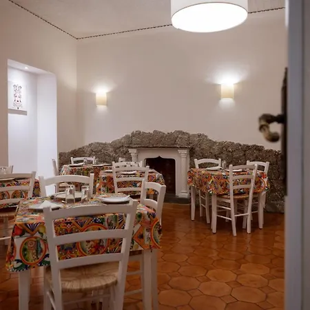 Elios Tao Hotel 3*